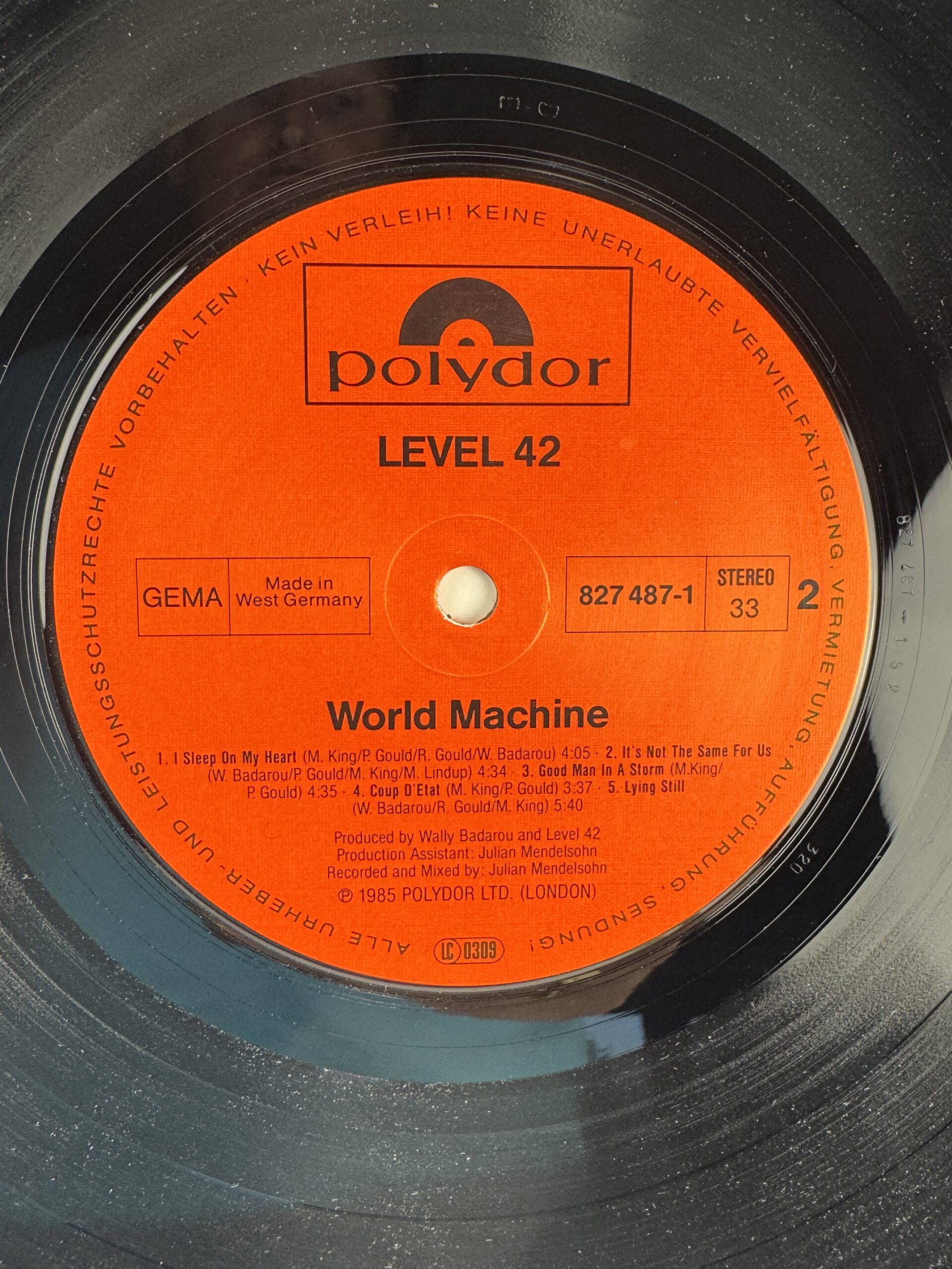 Level 42 – World Machine Vinyl-Schallplatte, Label der Seite 2